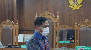 Sisa Pimpinan PN Surabaya Didakwa Dapat Uang sogok Rp 540 Juta