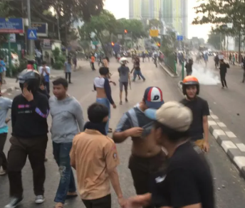 Arena Perang di Manggarai yang Tak Kunjung Landai