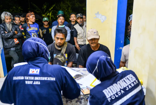 Terjalin Perbincangan Saat sebelum Dentuman Amunisi Di Garut
