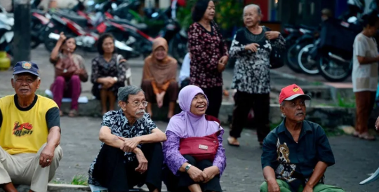 PHK dan Dampak Perpanjangan Usia