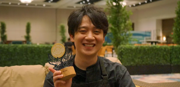 Formula Nobuki Jadi Barista Starbucks Terbaik Dunia