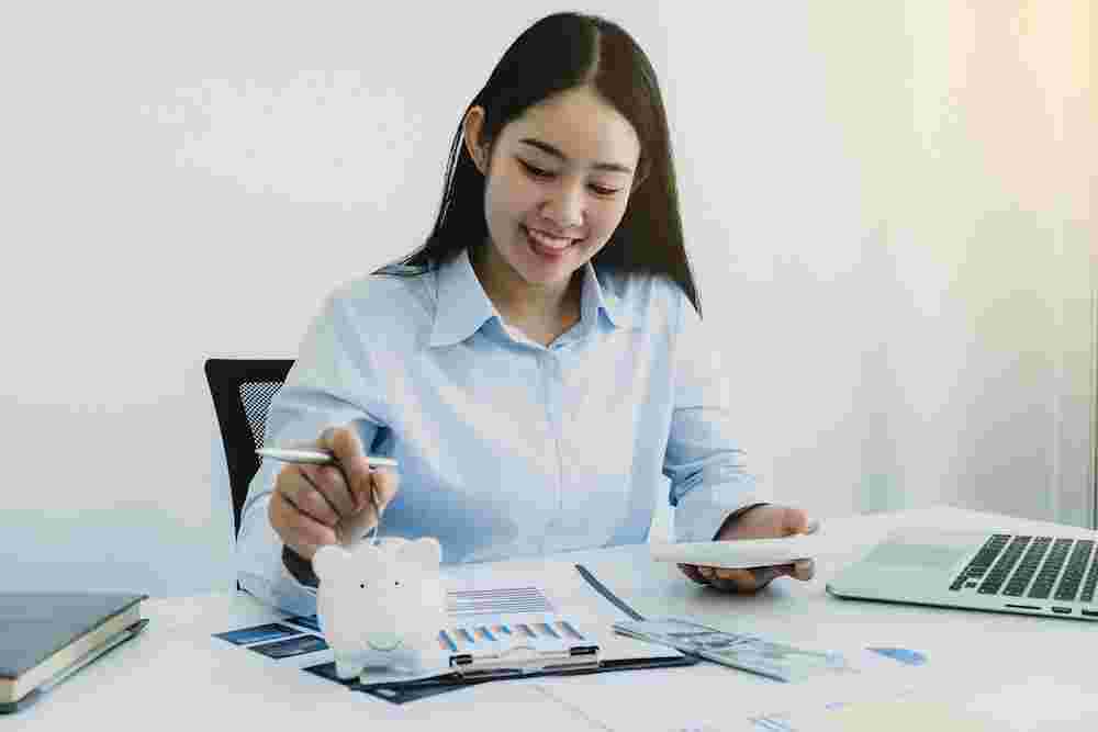 Membuat Anggaran Bulanan Membantu Mengendalikan Keuangan Pribadi - Mengatur finansial individu merupakan salah satu